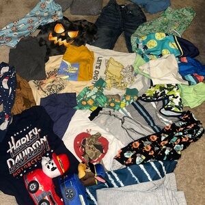 CLOTHING BUNDLE Size: 5T